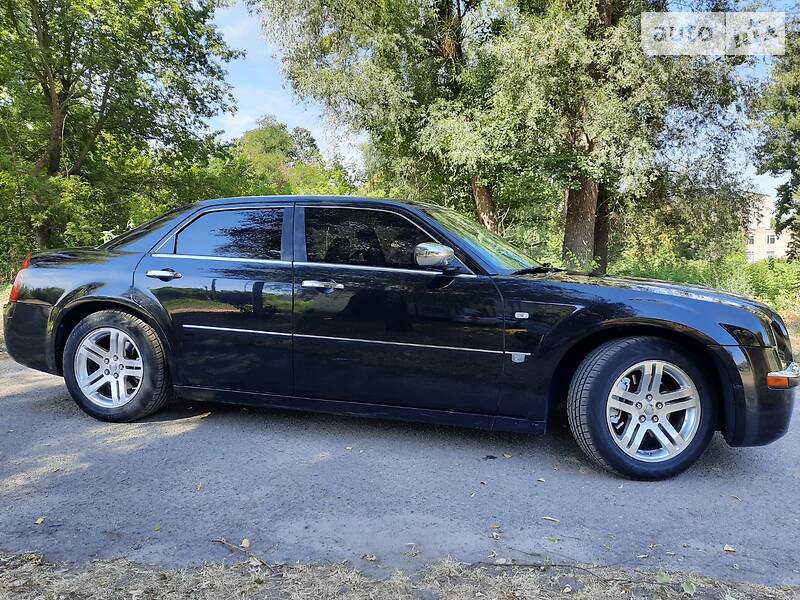 Седан Chrysler 300C 2006 в 