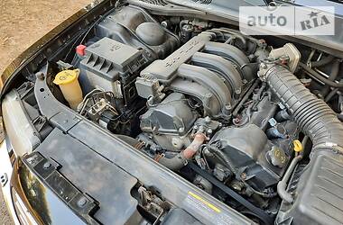 Седан Chrysler 300C 2006 в 