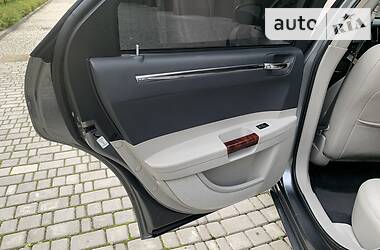 Седан Chrysler 300C 2006 в 