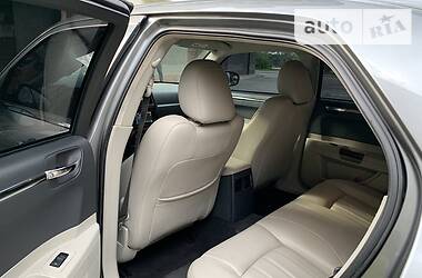 Седан Chrysler 300C 2006 в 