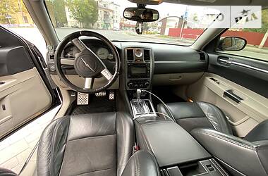 Седан Chrysler 300C 2006 в Звягелі