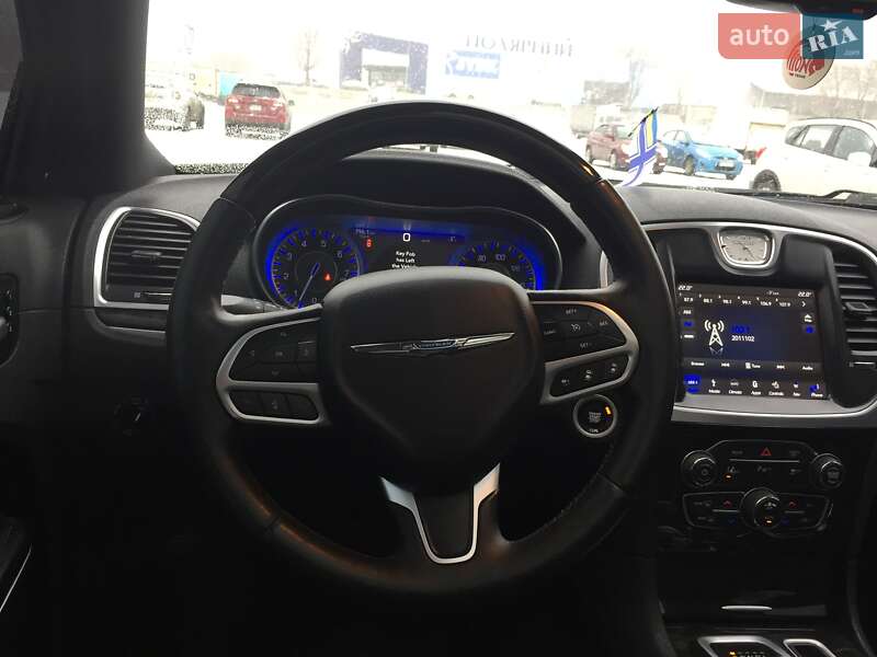 Седан Chrysler 300C 2017 в Києві