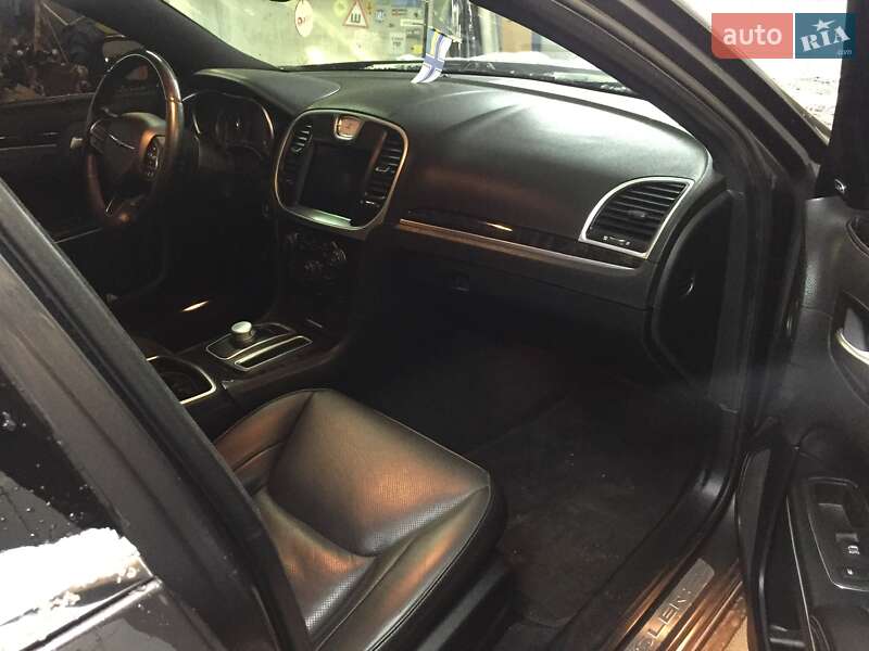 Седан Chrysler 300C 2017 в Києві