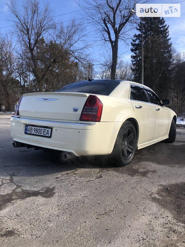 Седан Chrysler 300C 2005 в Вінниці