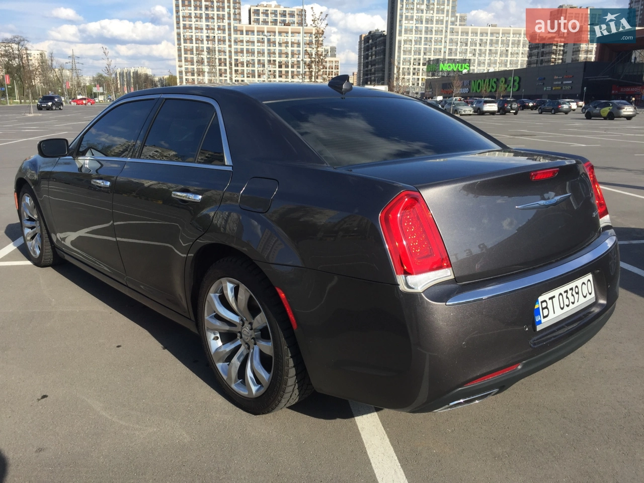 2017 Chrysler 300C - мініатюра 8