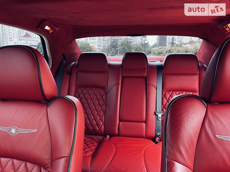 Седан Chrysler 300C 2006 в Києві