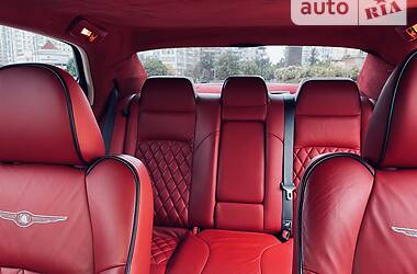 Седан Chrysler 300C 2005 в 