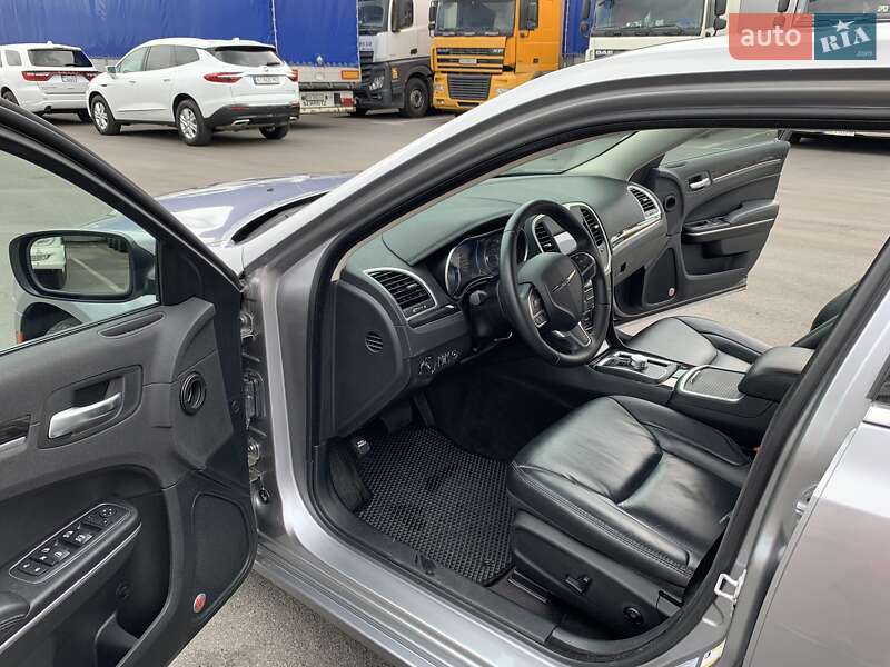 Седан Chrysler 300C 2017 в Києві