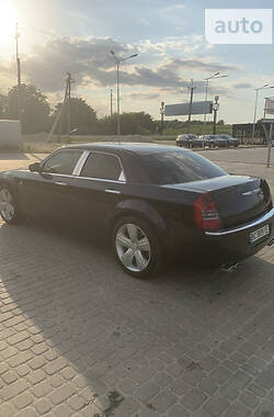 Седан Chrysler 300C 2005 в Львове