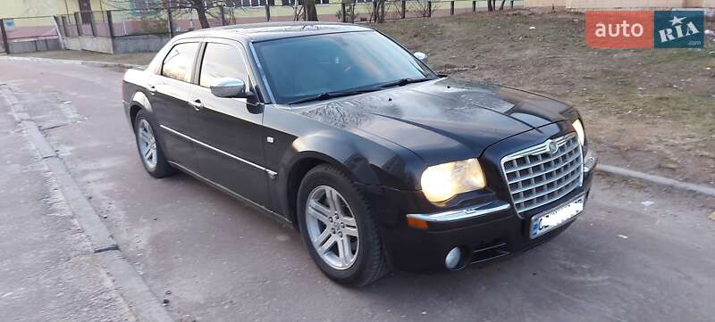 Седан Chrysler 300C 2005 в Виноградове