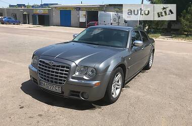 Седан Chrysler 300C 2006 в Олександрії