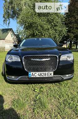 Седан Chrysler 300C 2016 в Ковелі