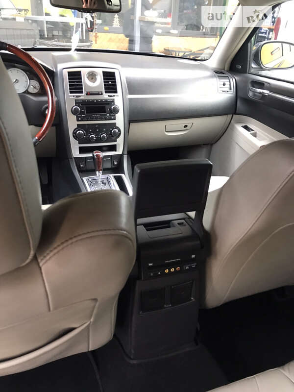 Седан Chrysler 300C 2006 в Хмельницькому