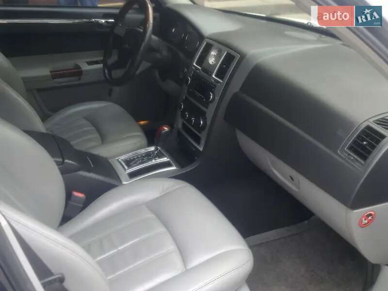 Седан Chrysler 300C 2005 в Николаеве