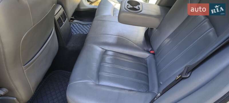 Позашляховик / Кросовер Chrysler 300C 2004 в Одесі