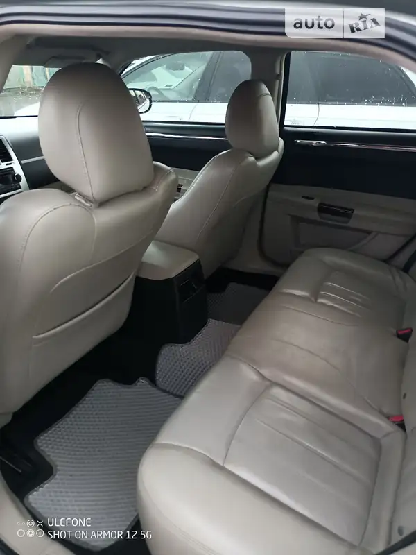 Chrysler 300C 2004 VIN 1C3AAB3G25H142658 фото оголошення 6 з 33