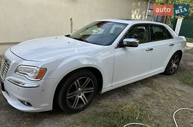 Седан Chrysler 300C 2011 в 