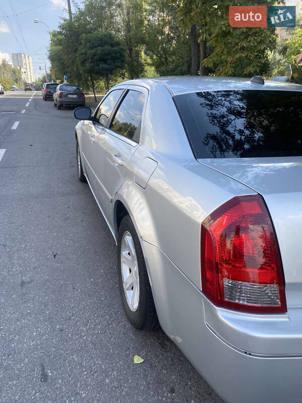 Седан Chrysler 300C 2005 в Виннице