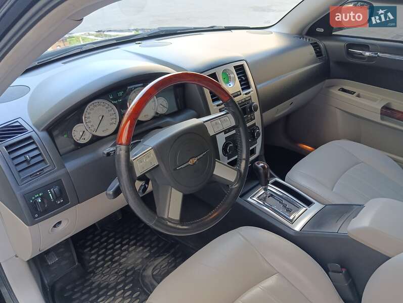 Седан Chrysler 300C 2006 в Ивано-Франковске фото 19 Седан Chrysler 300C 2006 в Ивано-Франковске