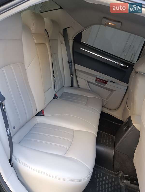 Седан Chrysler 300C 2006 в Ивано-Франковске фото 26 Седан Chrysler 300C 2006 в Ивано-Франковске