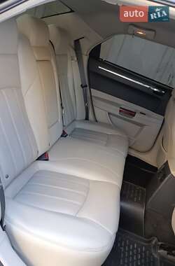 Седан Chrysler 300C 2006 в 