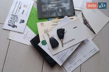 Седан Chrysler 300C 2006 в 