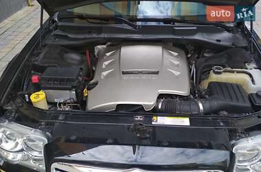Седан Chrysler 300C 2006 в 