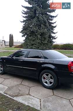 Седан Chrysler 300C 2008 в Дубні