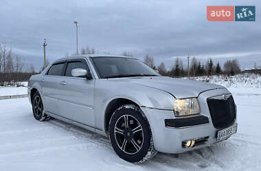 Седан Chrysler 300C 2004 в Надворной