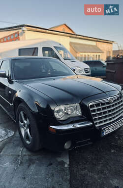 Седан Chrysler 300C 2005 в Буську