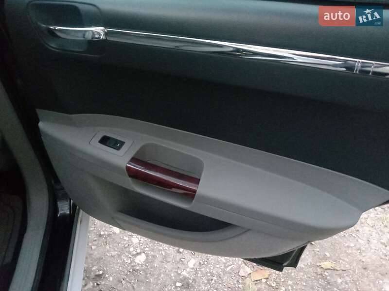Седан Chrysler 300C 2005 в Николаеве фото 23 Седан Chrysler 300C 2005 в Николаеве