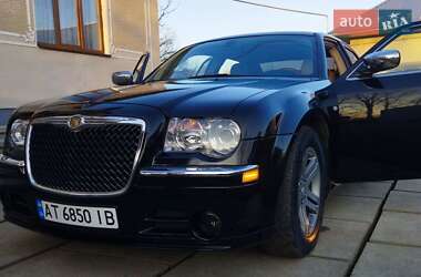 Хэтчбек Chrysler 300C 2005 в Снятине