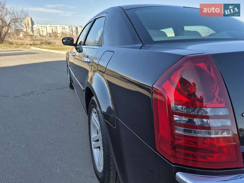 Седан Chrysler 300C 2005 в Херсоні