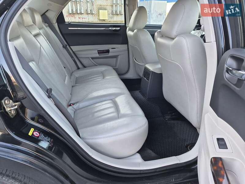 Седан Chrysler 300C 2005 в Херсоні