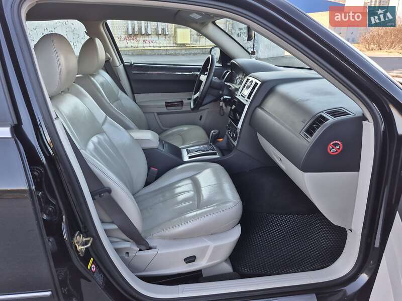 Седан Chrysler 300C 2005 в Херсоні
