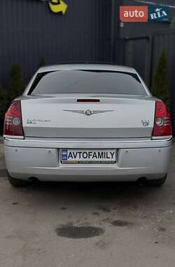 Седан Chrysler 300C 2007 в Дніпрі