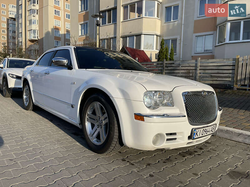Седан Chrysler 300C 2006 в Киеве