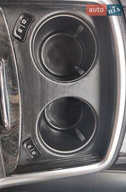 Седан Chrysler 300C 2012 в 