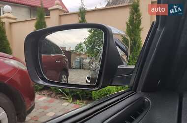 Седан Chrysler 300C 2012 в 