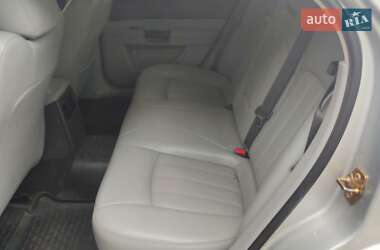 Седан Chrysler 300C 2006 в 