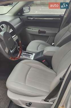 Седан Chrysler 300C 2006 в 