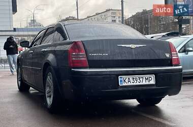 Седан Chrysler 300C 2005 в 