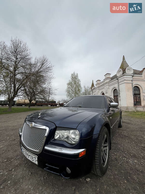 Седан Chrysler 300C 2005 в Черновцах