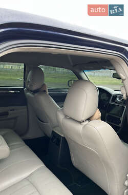 Седан Chrysler 300C 2005 в 