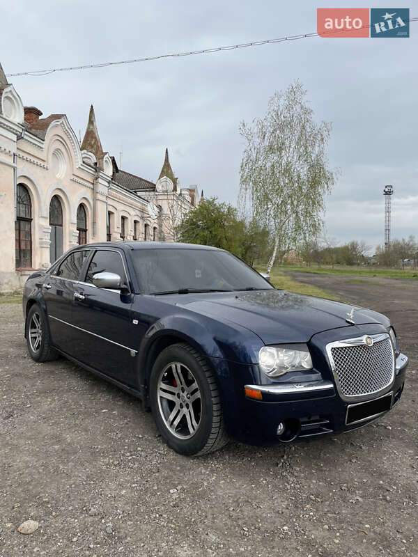 Седан Chrysler 300C 2005 в Черновцах