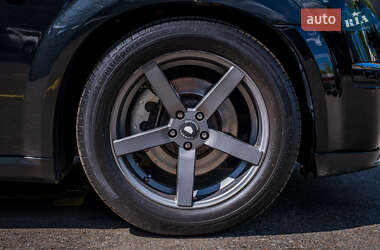 Седан Chrysler 300C 2004 в 