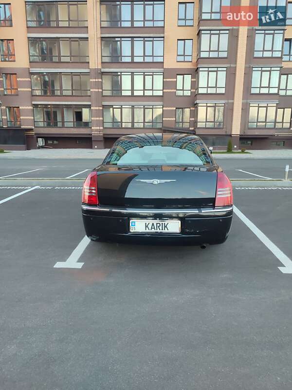 Седан Chrysler 300C 2005 в Чернигове