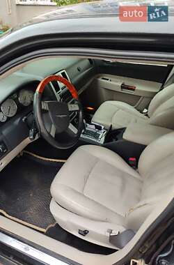 Седан Chrysler 300C 2005 в 