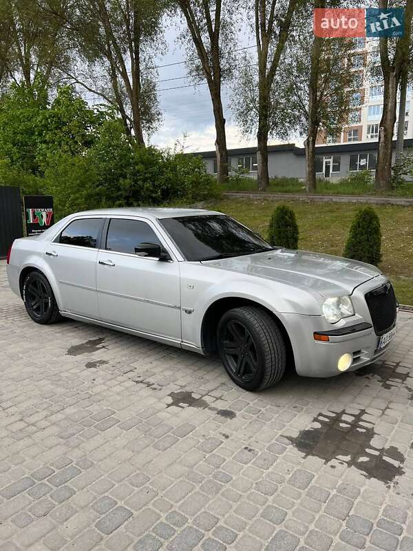 Седан Chrysler 300C 2006 в Тернополі
