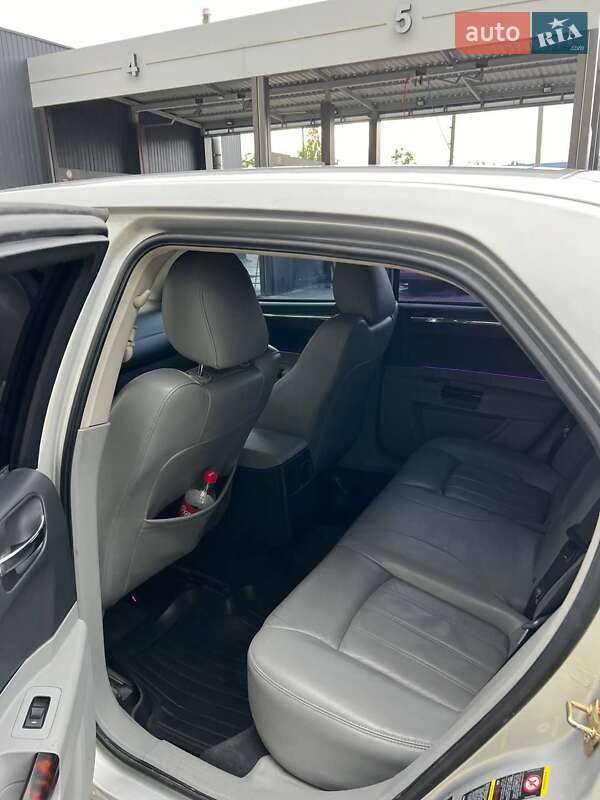 Седан Chrysler 300C 2006 в Тернополі